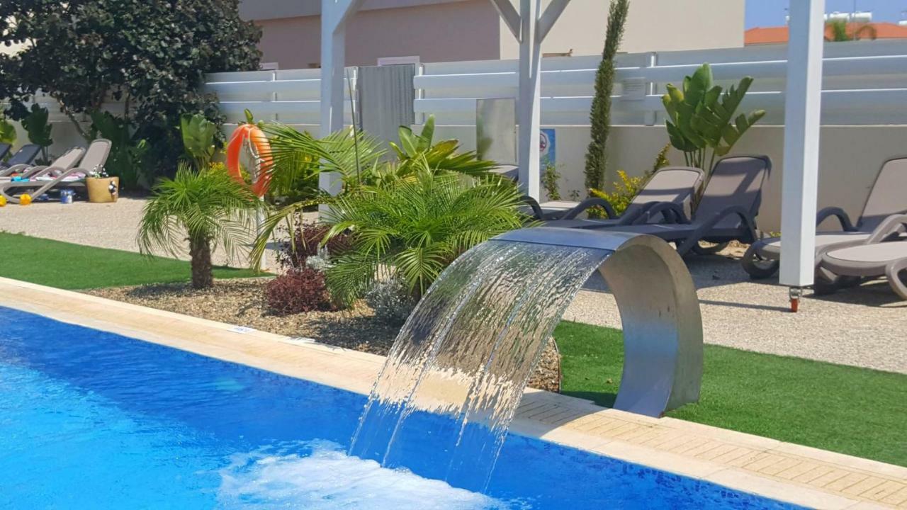 ♥ Sunny&Cozy Family Apartment ★ Walk To The Beach☼ Paralimni Exterior foto