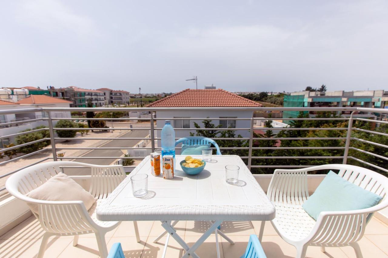 ♥ Sunny&Cozy Family Apartment ★ Walk To The Beach☼ Paralimni Exterior foto