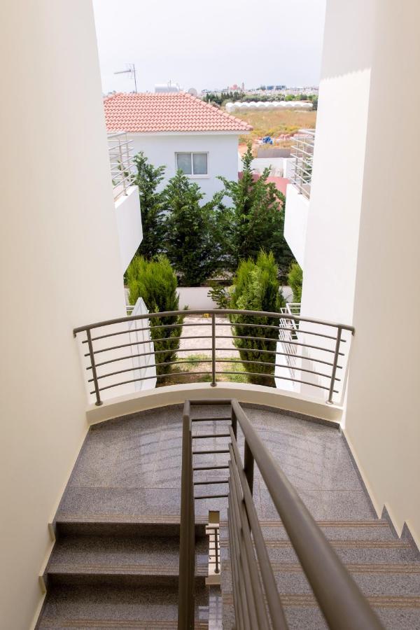 ♥ Sunny&Cozy Family Apartment ★ Walk To The Beach☼ Paralimni Exterior foto