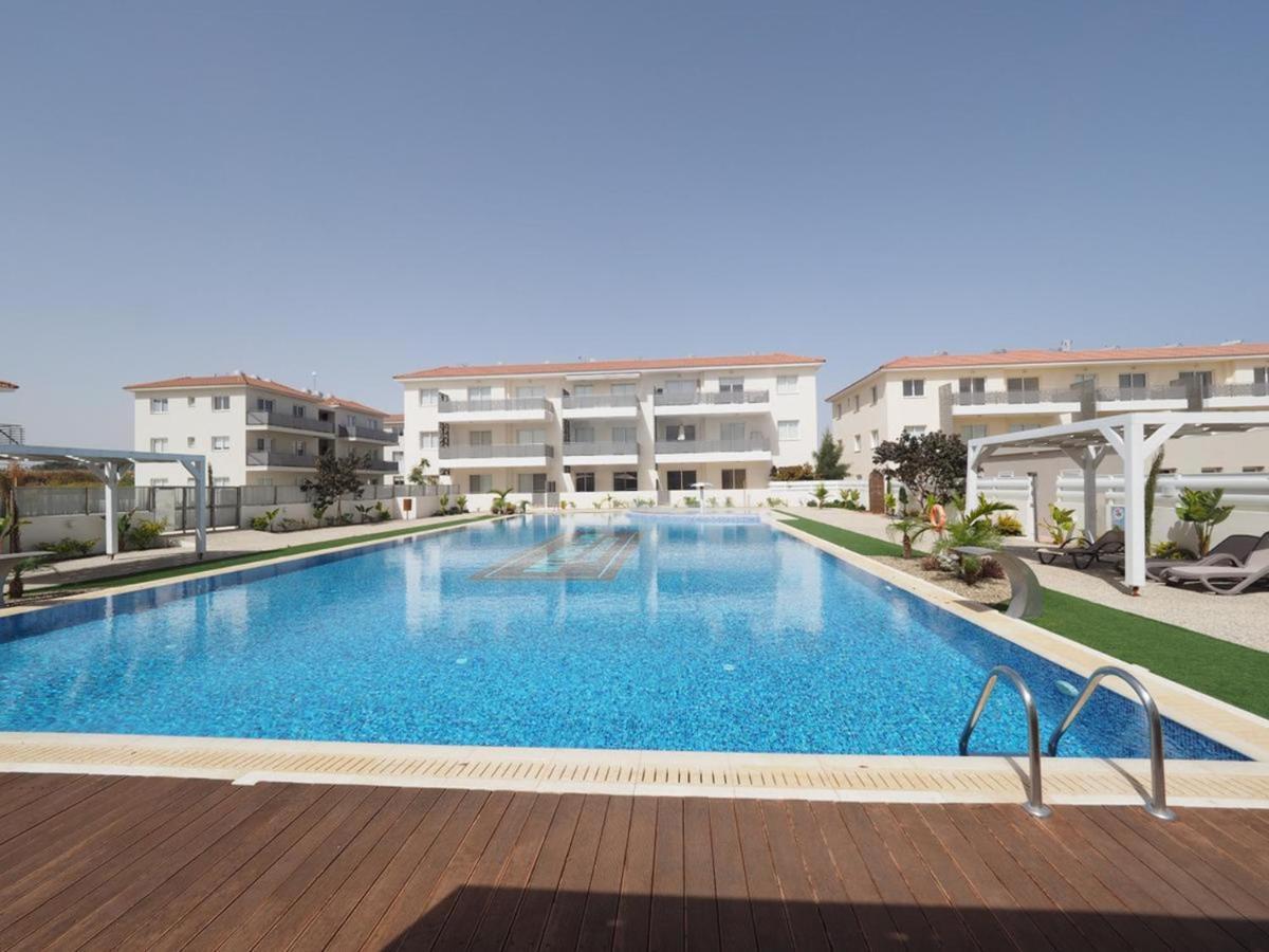 ♥ Sunny&Cozy Family Apartment ★ Walk To The Beach☼ Paralimni Exterior foto